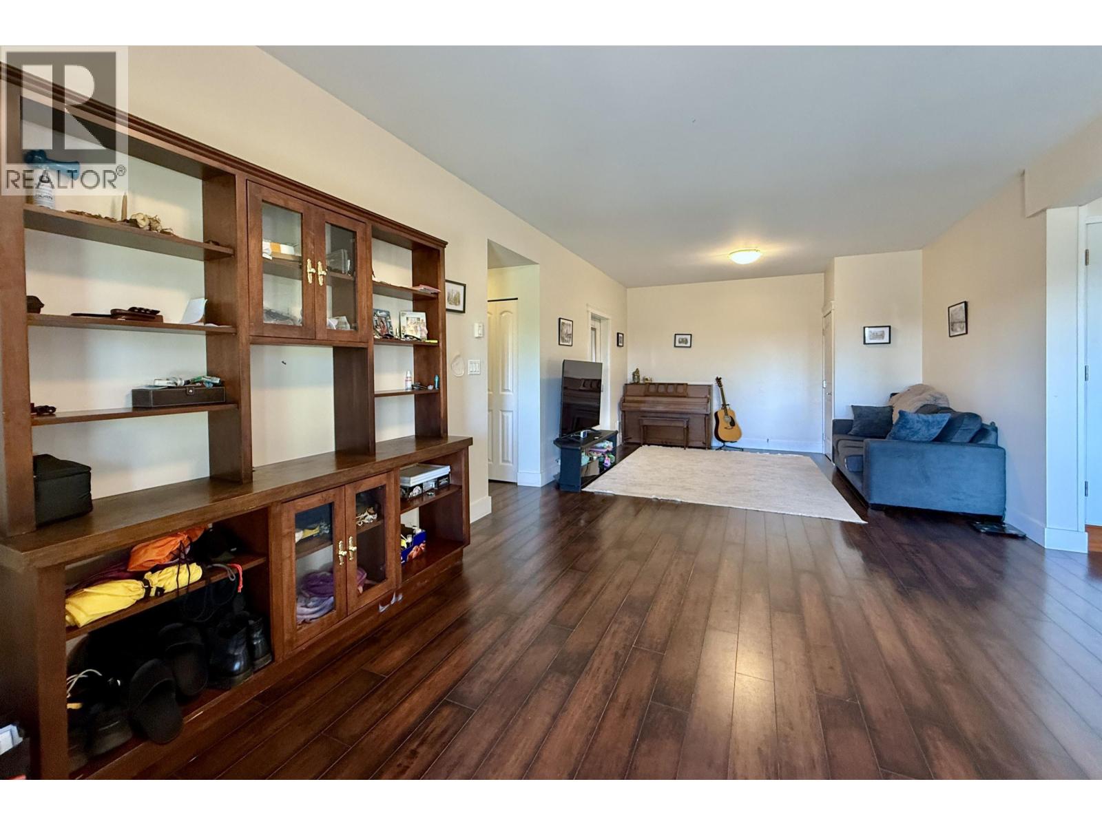 496 SPYGLASS PLACE, Gibsons - Image 1
