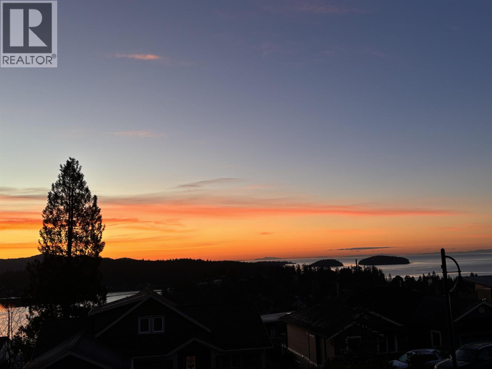 496 SPYGLASS PLACE, Gibsons - Image 1