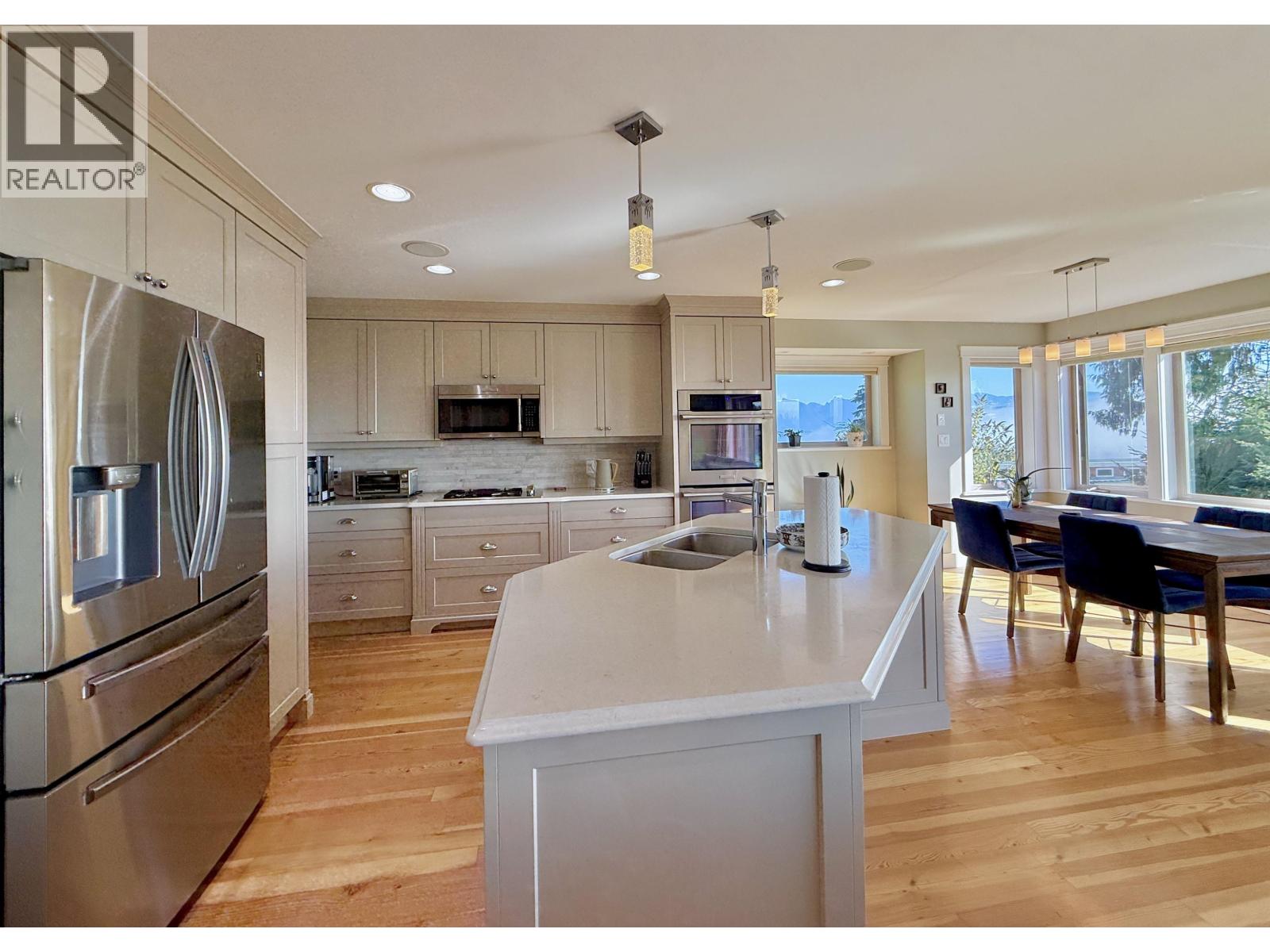 496 SPYGLASS PLACE, Gibsons - Image 1