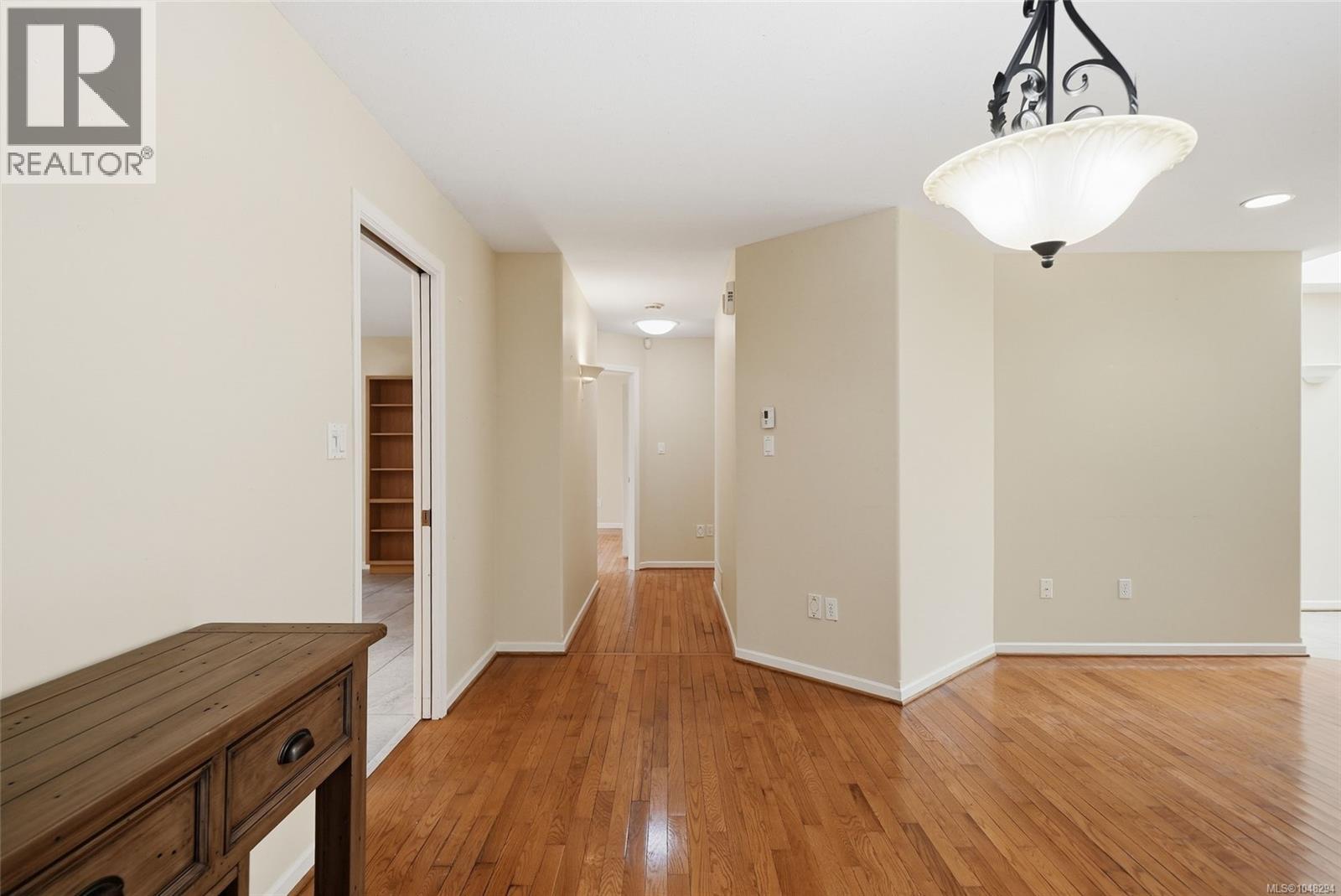 16 850 Arbutus St, Qualicum Beach - Image 1
