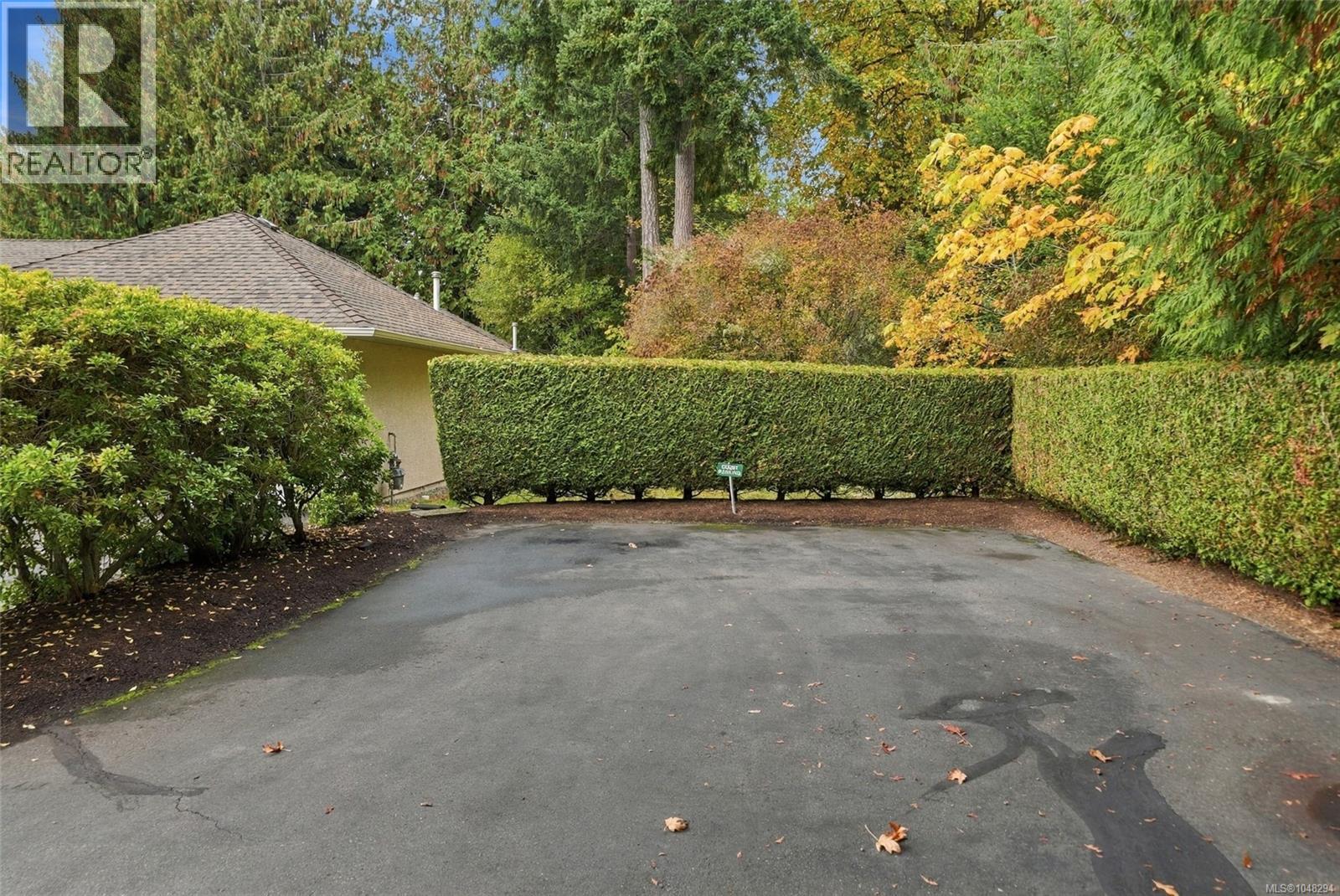 16 850 Arbutus St, Qualicum Beach - Image 1