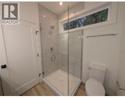 Full bathroom - 3602 Pleasant Valley Road Unit# 2, Vernon, BC V1T4L6 Photo 8