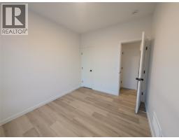 Primary Bedroom - 3602 Pleasant Valley Road Unit# 2, Vernon, BC V1T4L6 Photo 9