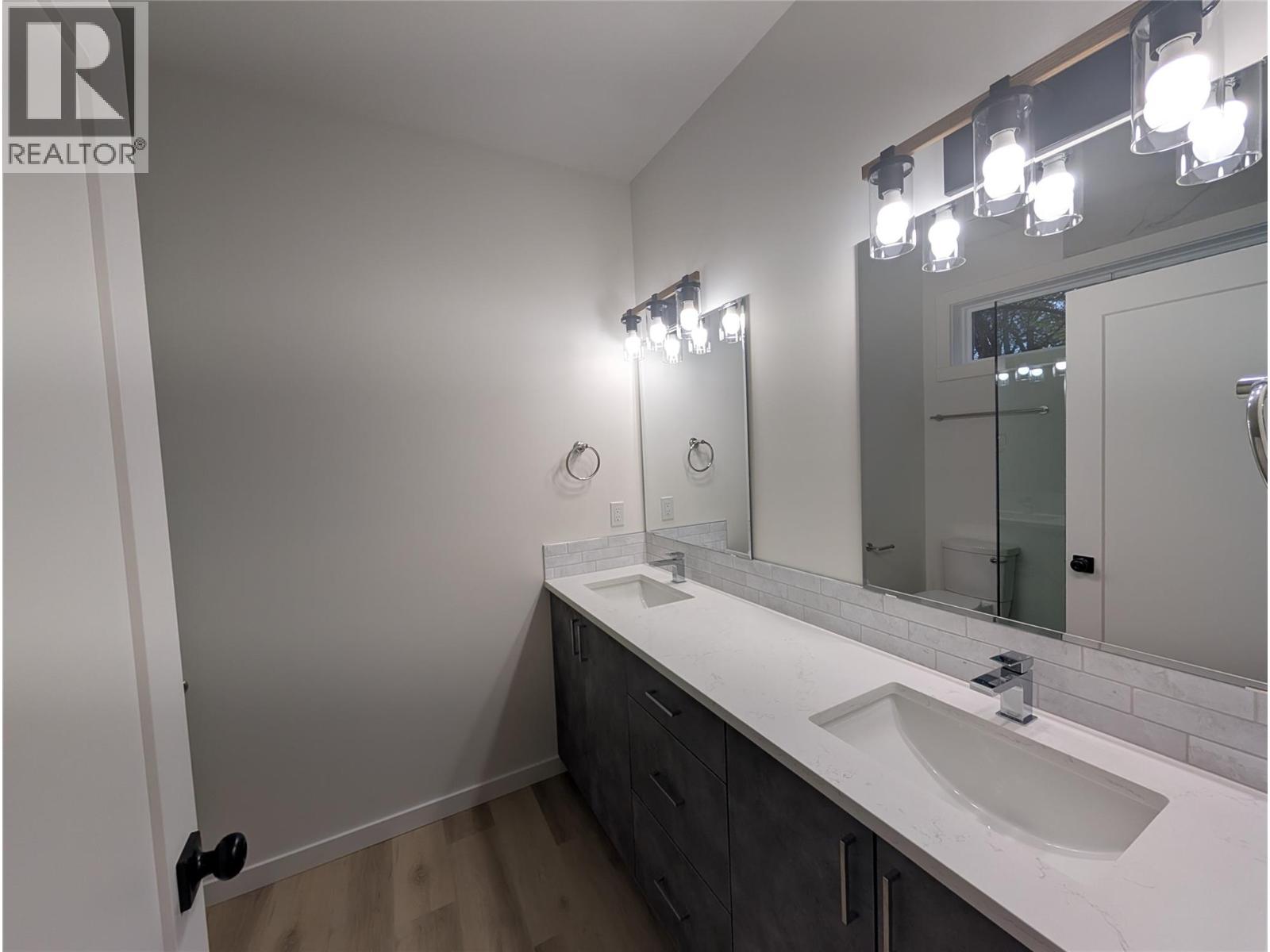 3602 Pleasant Valley Road Unit# 2, Vernon