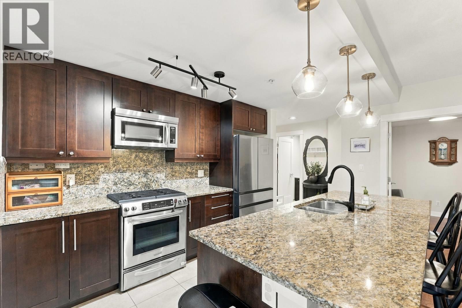 75 MARTIN Street Unit# 201, Penticton - Image 1