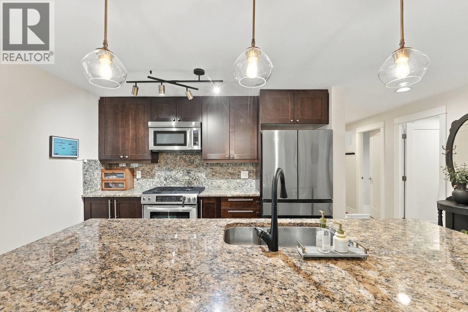 75 MARTIN Street Unit# 201, Penticton - Image 1