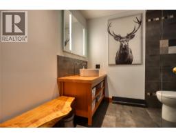 7025 Beggs Road, Nelson, BC V1L5P6 Photo 39
