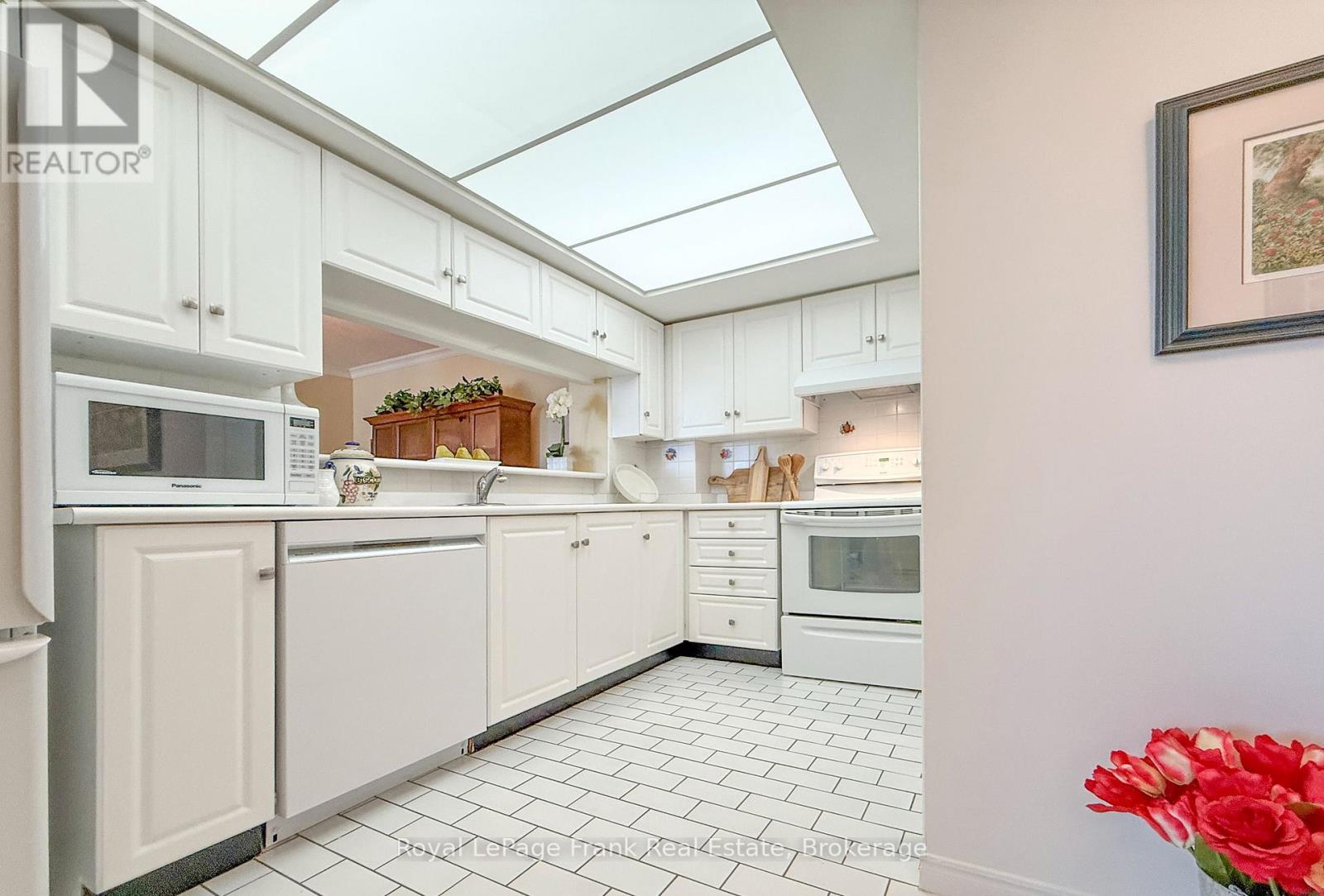 #1103 360 WATSON STREET W - 14