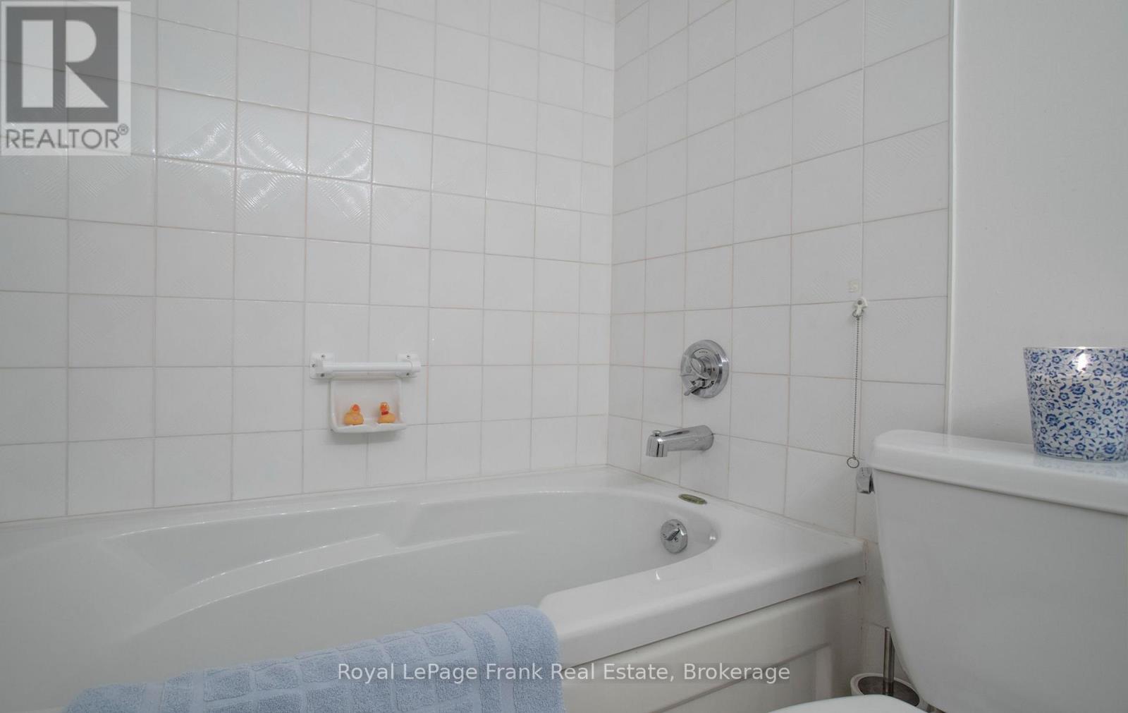 1103- 360 Watson Street West, Whitby, ON photo 34