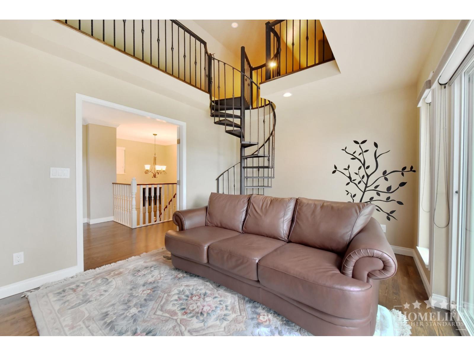 House 14564 18A AVENUE, Surrey - Image 1