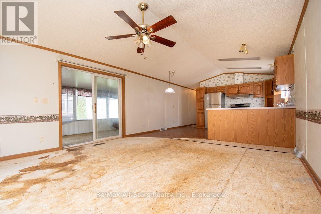 4 MCGREGOR DRIVE - 16