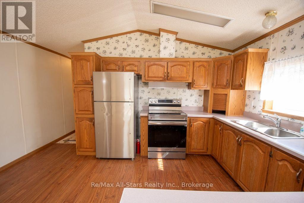 4 MCGREGOR DRIVE - 26