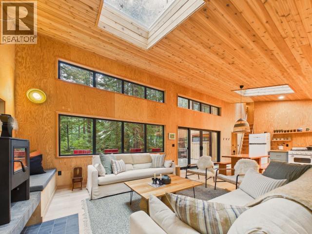 1016/1018 JOHNSON LANE - 16