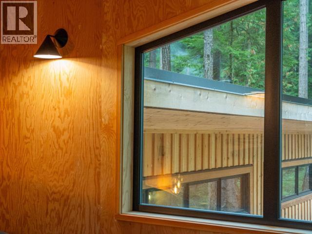 1016/1018 JOHNSON LANE - 28