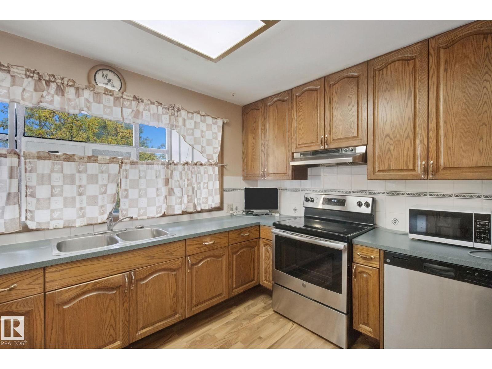 15432 78 AV NW - 9