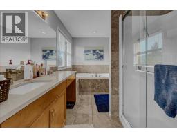 134 Autumn Close SE - photo 16
