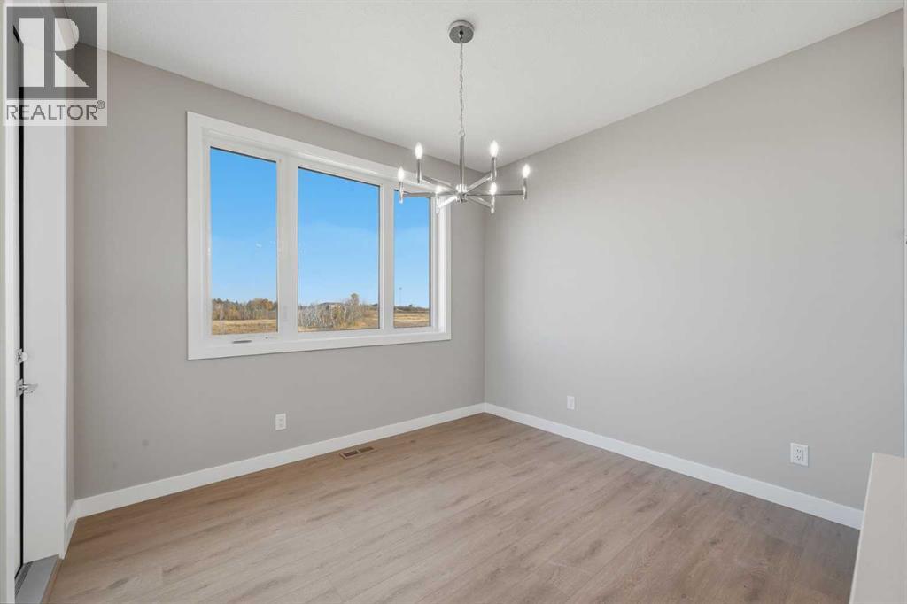 59 Belvedere Crescent SE - 11