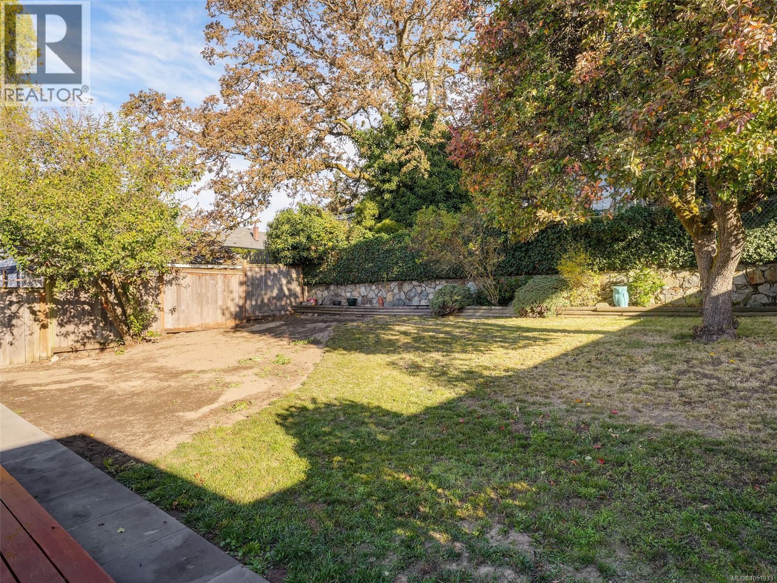68 Crease Ave, Saanich - Image 1
