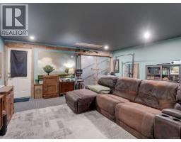68 Crease Ave, Saanich, BC V8Z1S5 Photo 19
