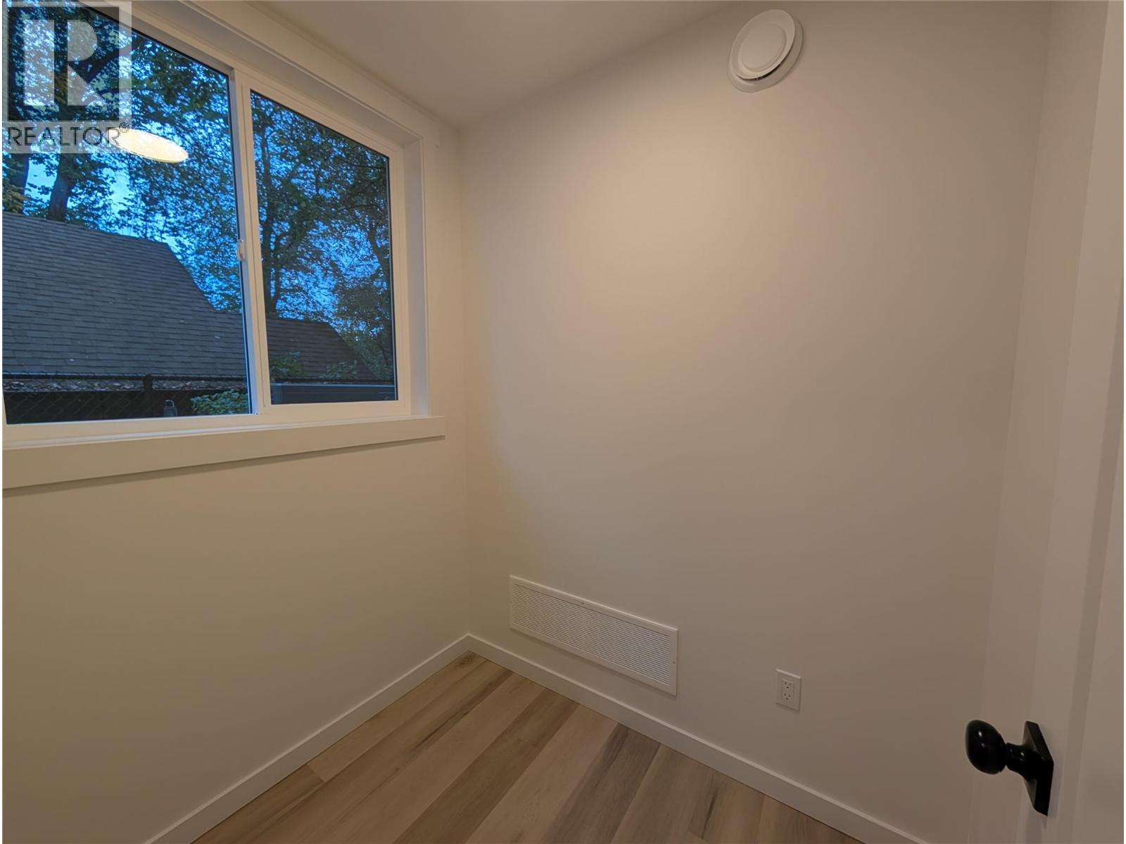 3602 Pleasant Valley Road Unit# 3, Vernon - Image 1