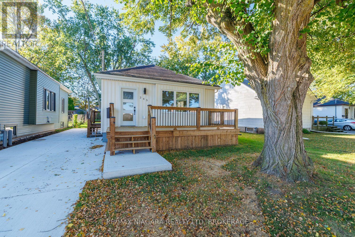 245 BOWEN ROAD, Fort Erie (Central)