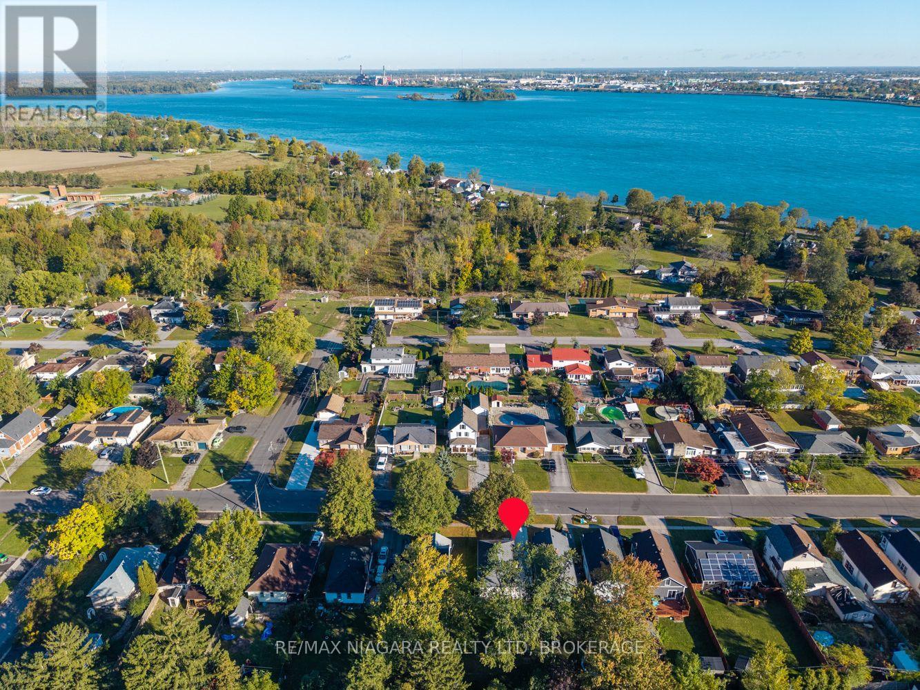 245 BOWEN ROAD - 39