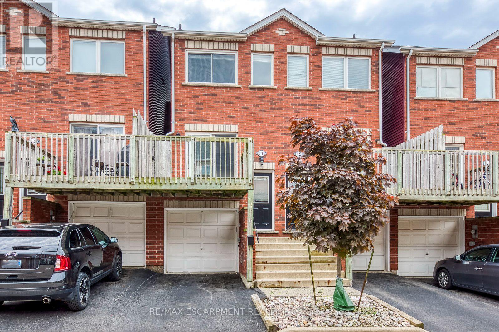 51 - 1751 LAMPMAN AVENUE, Burlington (Uptown)