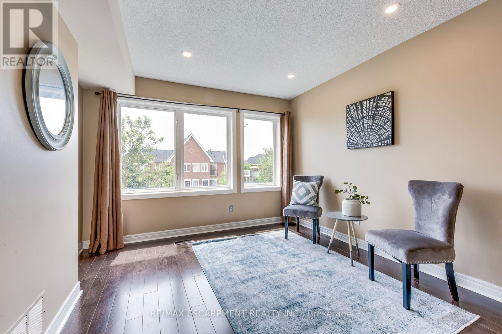 1751 Lampman Avenue — photo 13