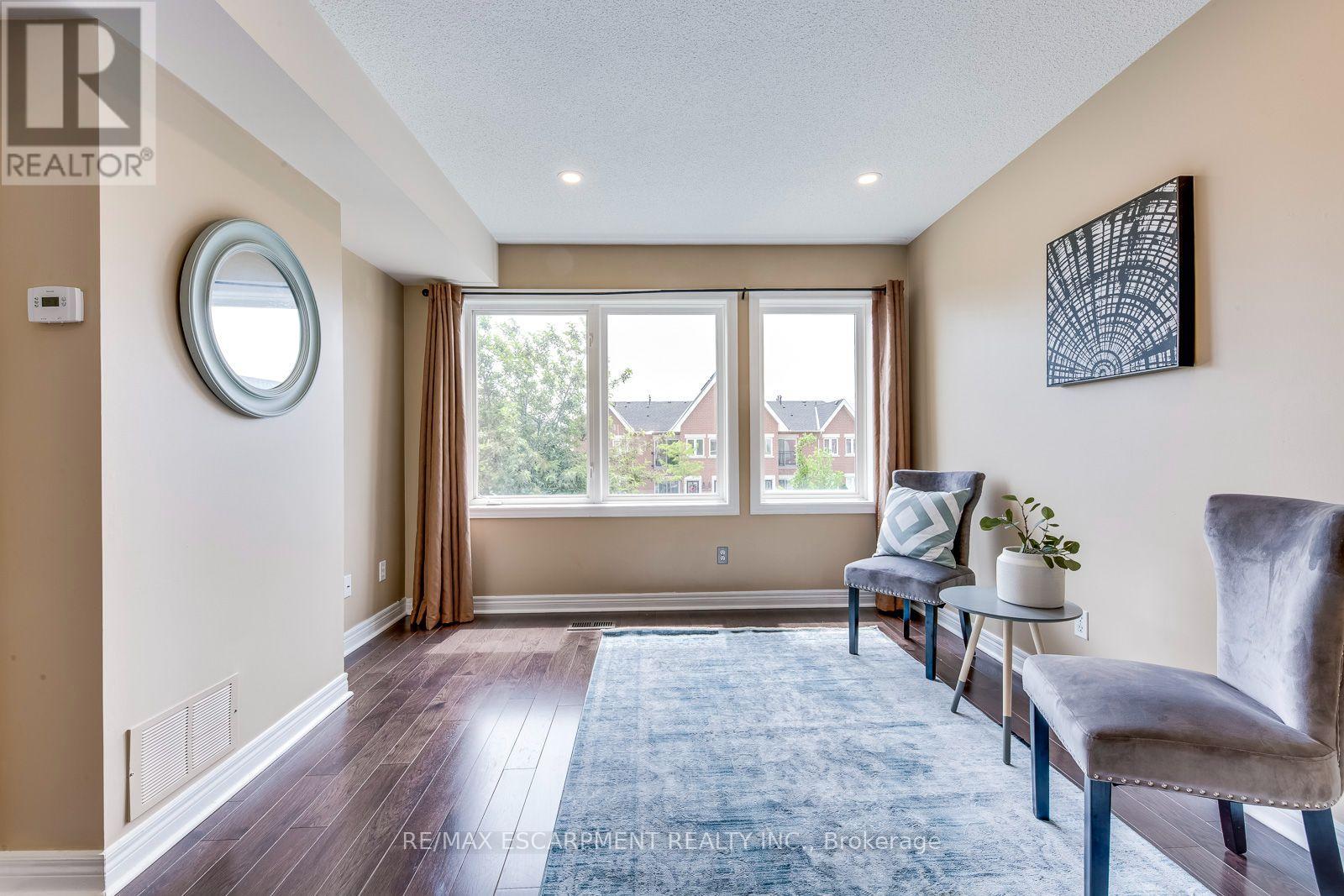 1751 Lampman Avenue — photo 14