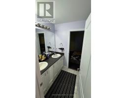 Bedroom 5 - 8 Ricardo Road, Brampton, ON L6P3Z1 Photo 10