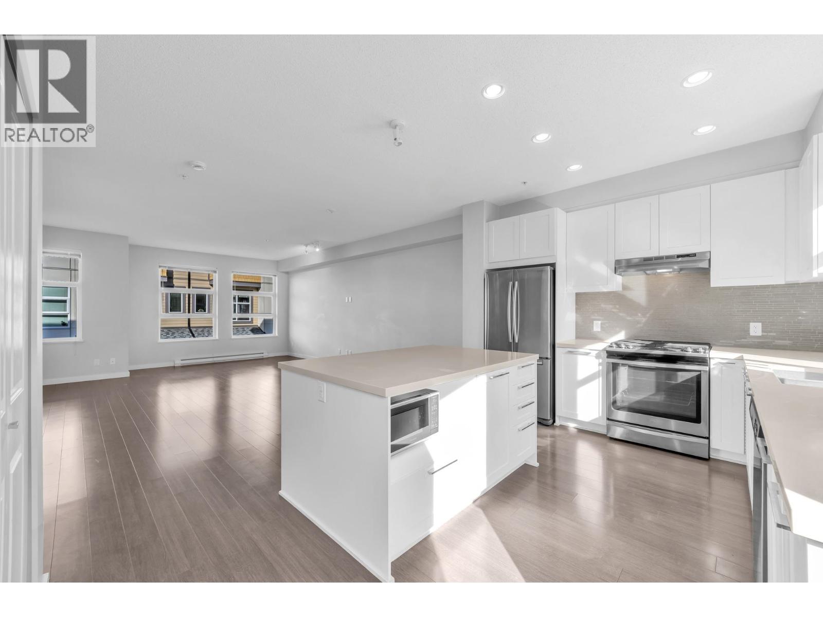 65 39548 LOGGERS LANE, Squamish