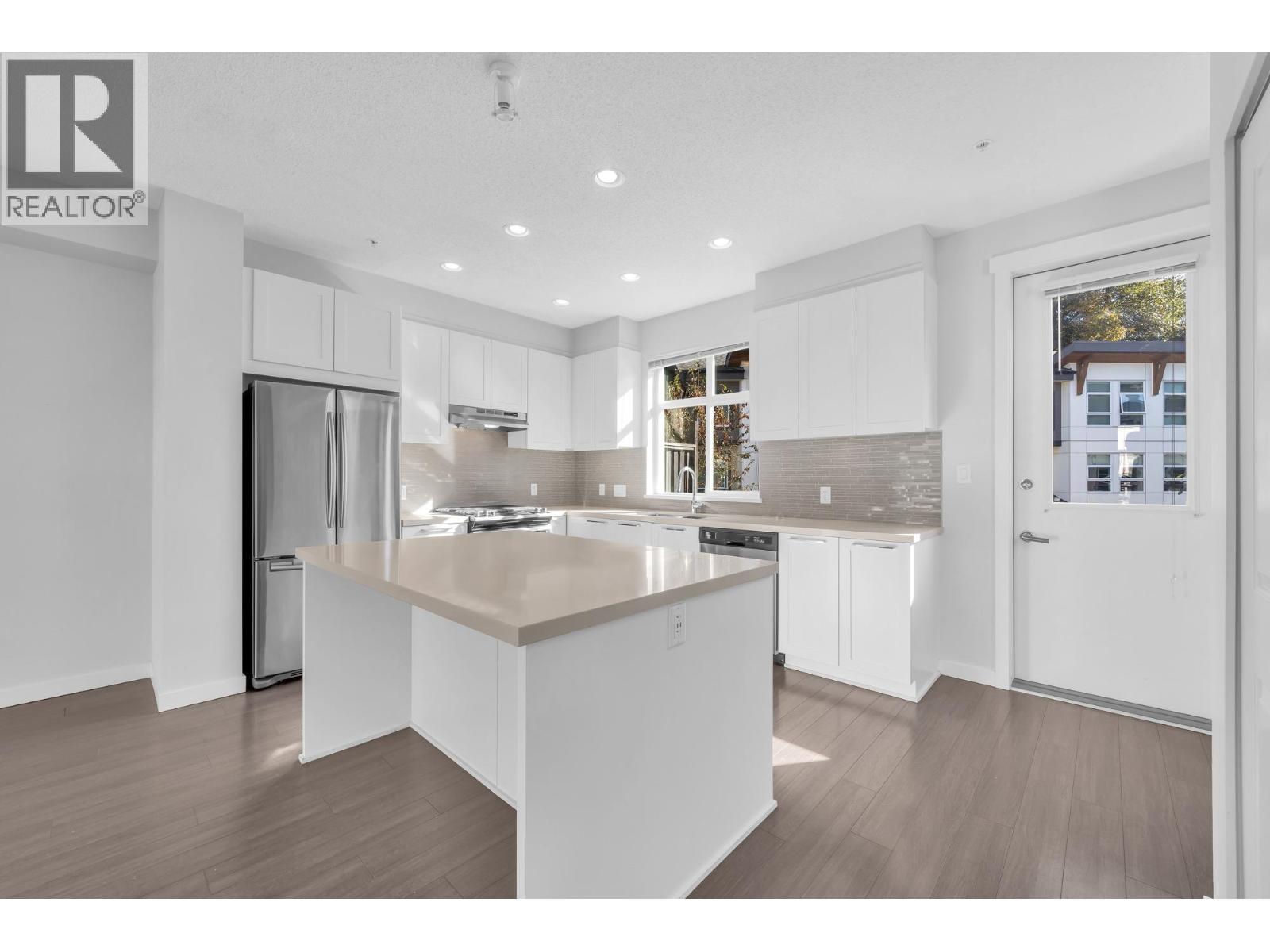 65 39548 LOGGERS LANE, Squamish