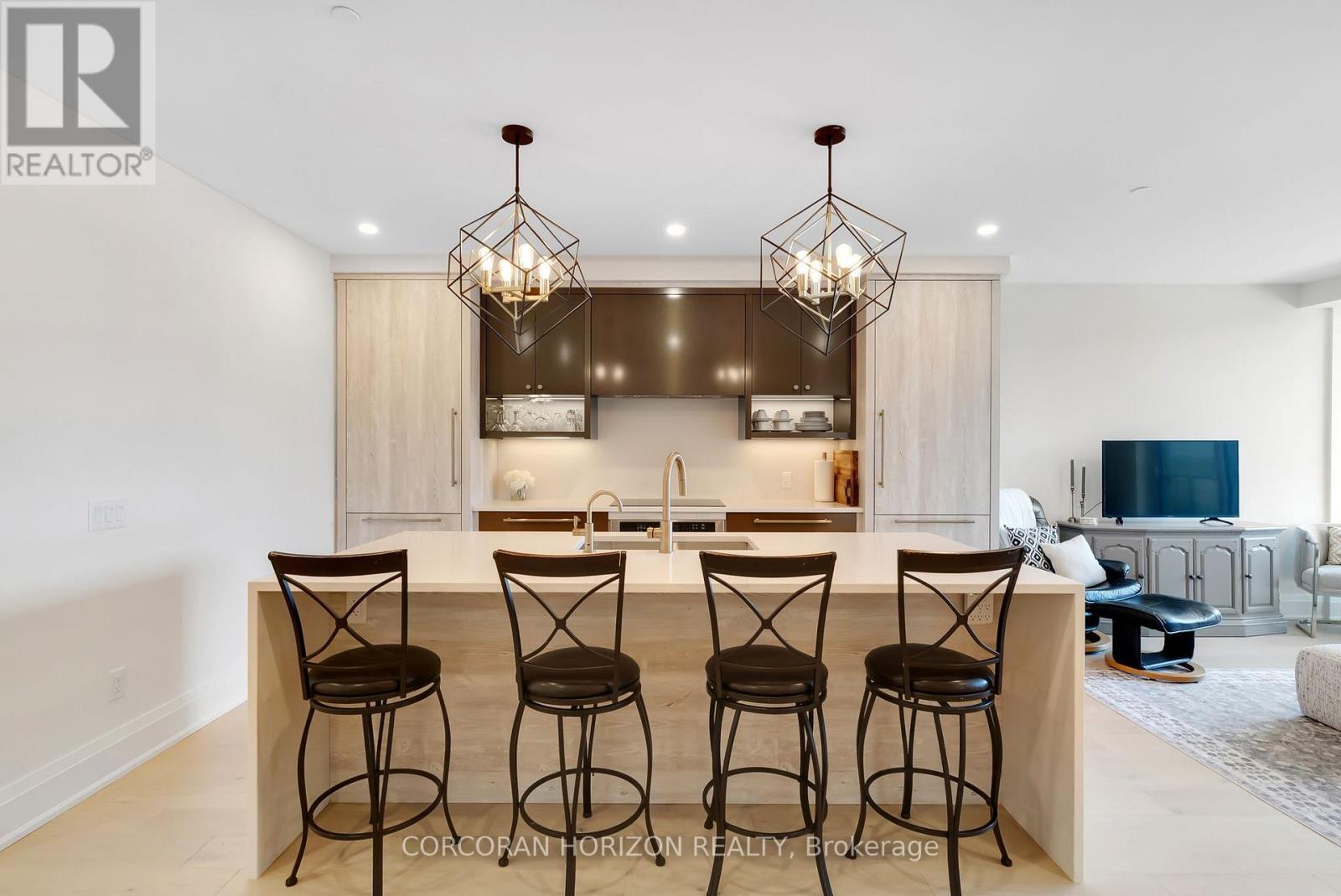 6523 Wellington 7 Road — photo 13
