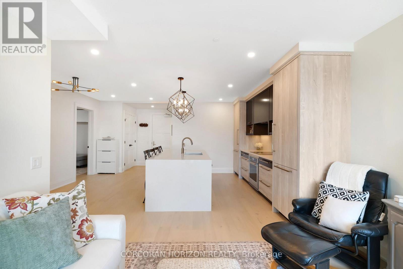 6523 Wellington 7 Road — photo 18
