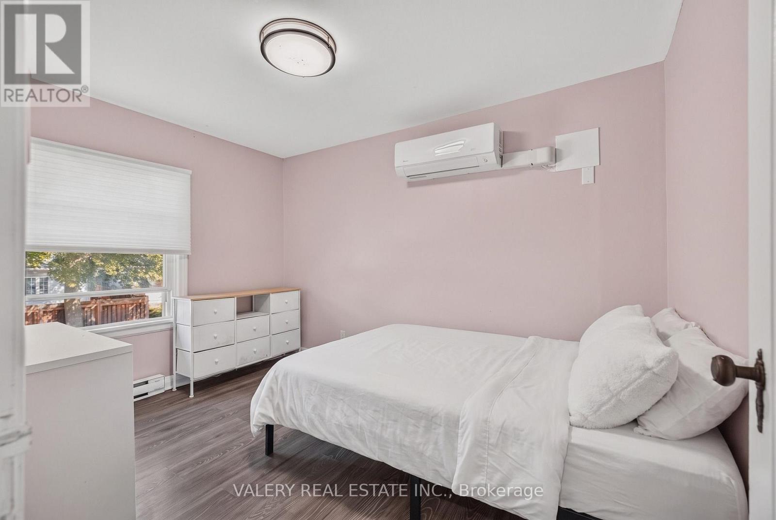 752 SHERRING STREET - 10
