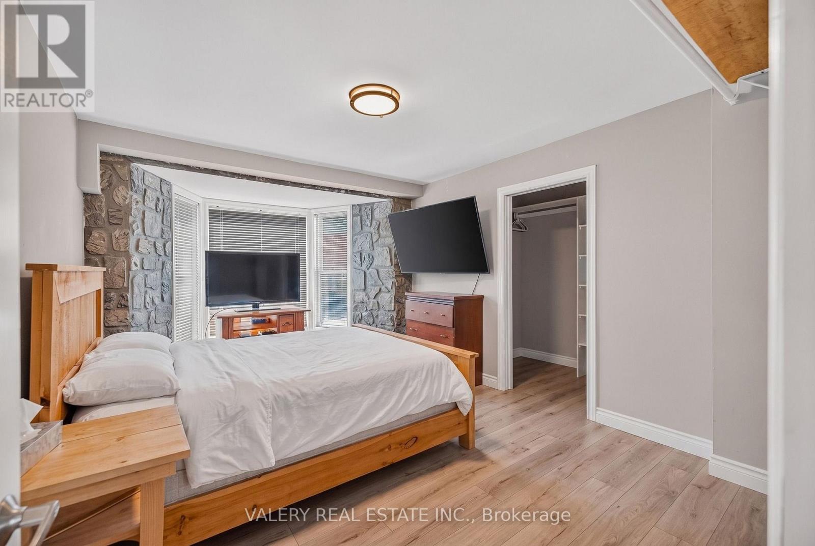 752 SHERRING STREET - 23