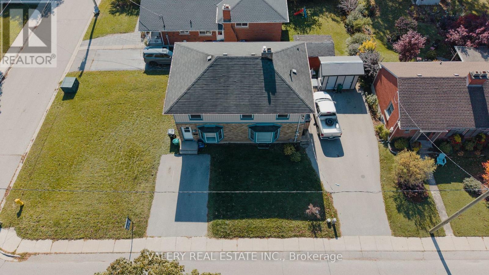 752 SHERRING STREET - 30