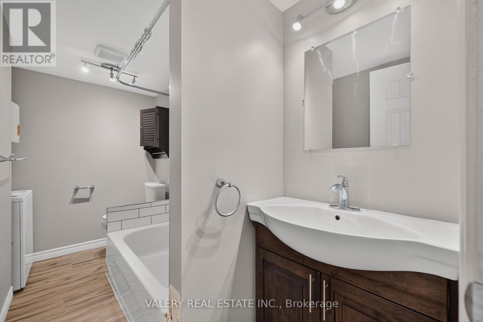 752 SHERRING STREET - 6