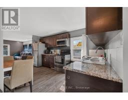 Kitchen - 752 Sherring Street, Cambridge, ON N3H2X4 Photo 11