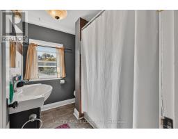 Living room - 752 Sherring Street, Cambridge, ON N3H2X4 Photo 12