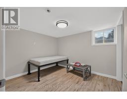 Bedroom - 752 Sherring Street, Cambridge, ON N3H2X4 Photo 8