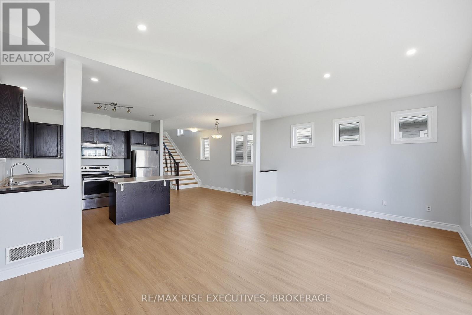567 BETH CRESCENT - Image 18