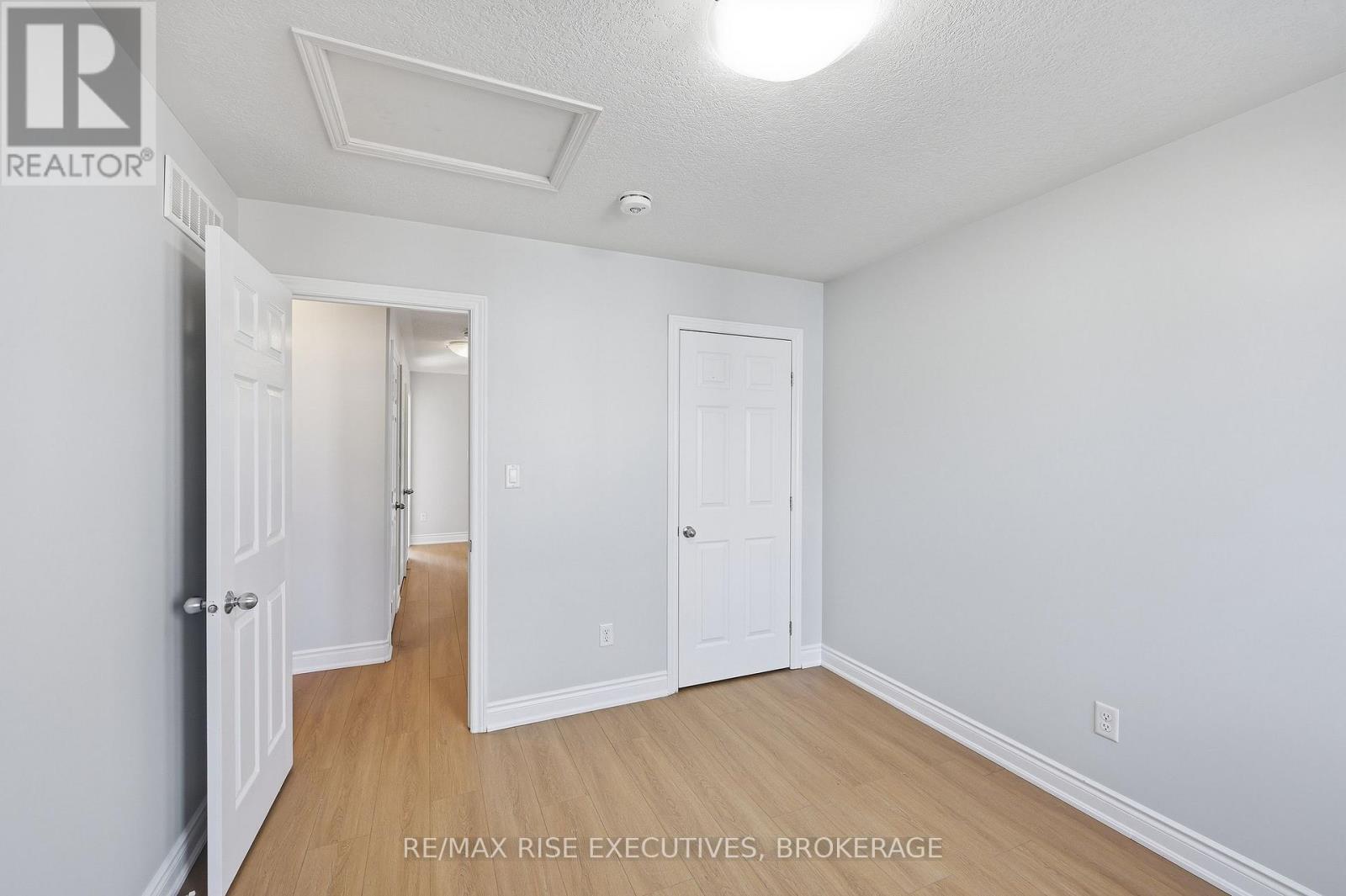 567 BETH CRESCENT - Image 32