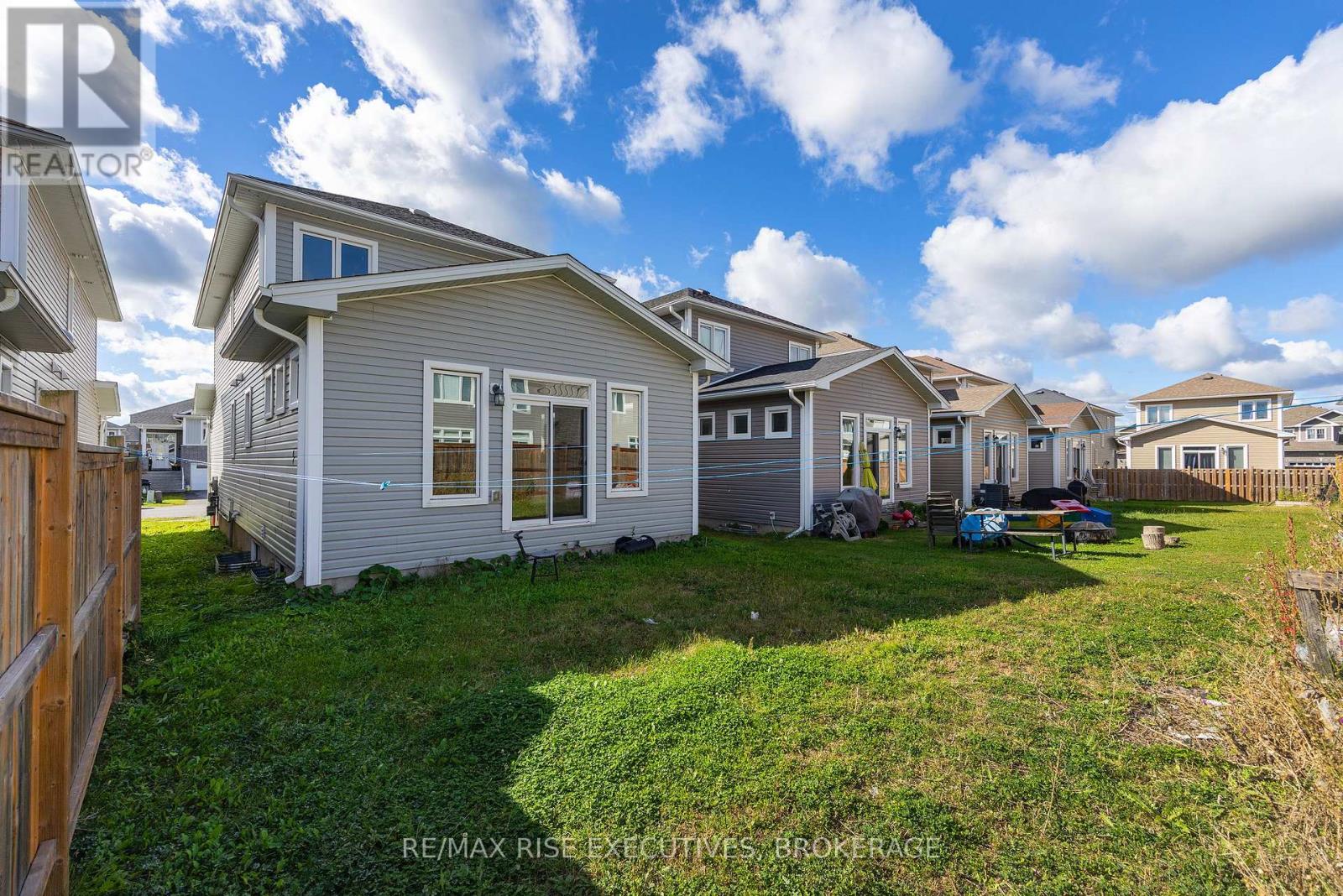 567 BETH CRESCENT - 46