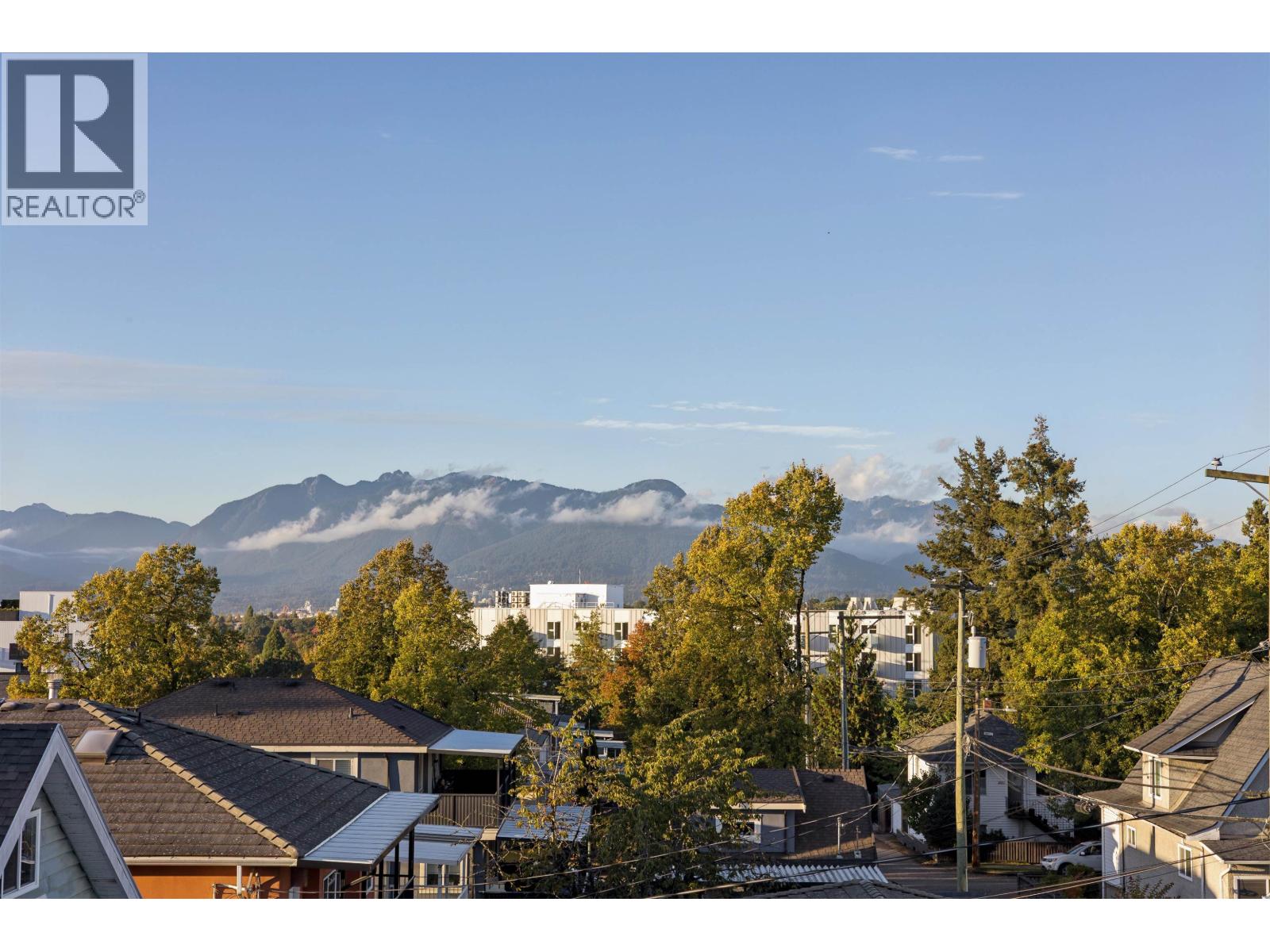 3 2017 E 23RD AVENUE property photograph