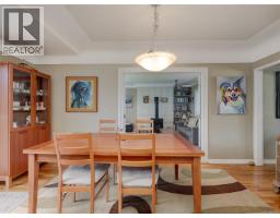 Kitchen - 1715 Cedar Ave, Saanich, BC V8P1X1 Photo 7