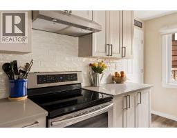 228 Midridge Crescent SE - photo 17
