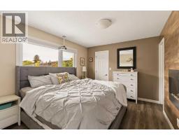 228 Midridge Crescent SE - photo 22