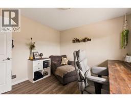 228 Midridge Crescent SE - photo 26