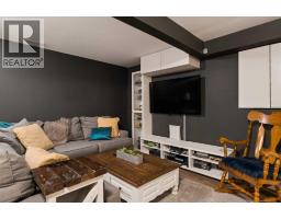 228 Midridge Crescent SE - photo 31